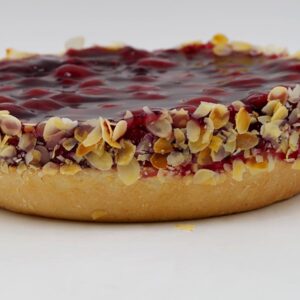 Kirsch auf Reisfladen